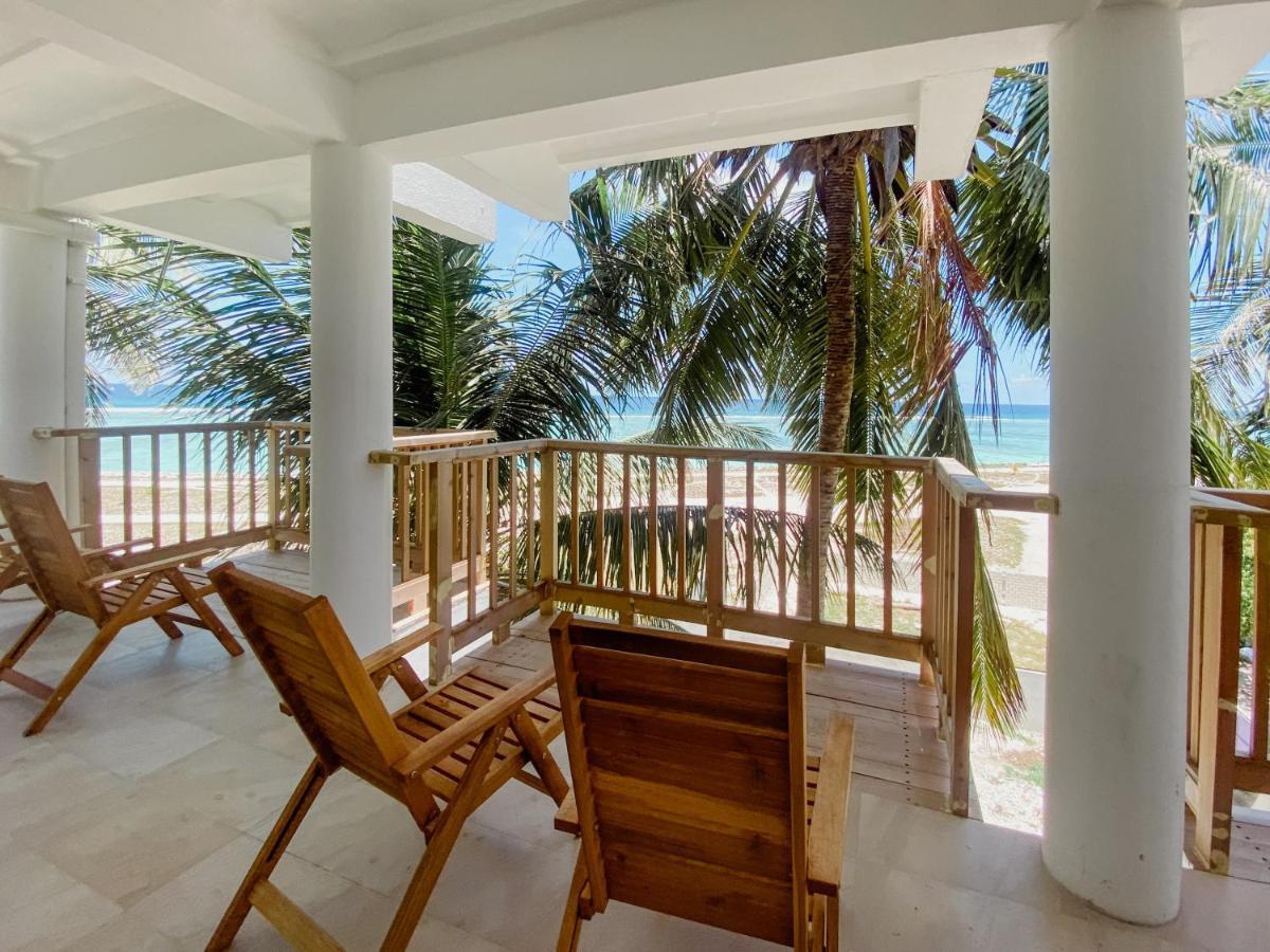 Coral Inn Thulusdhoo Eksteriør bilde